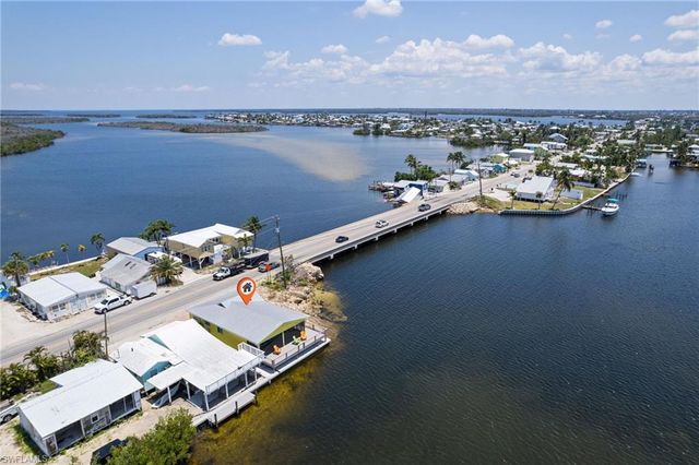 4819 Pine Island RD NW, Matlacha, FL 33993
