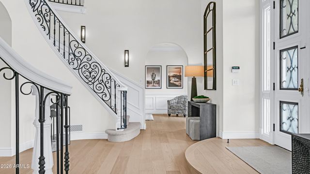 12240 S HONAH LEE Court, Phoenix, AZ 85044