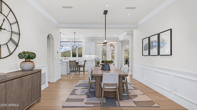 12240 S HONAH LEE Court, Phoenix, AZ 85044