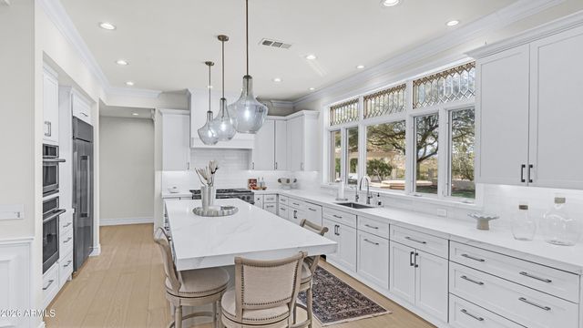 12240 S HONAH LEE Court, Phoenix, AZ 85044