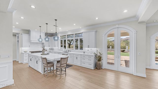 12240 S HONAH LEE Court, Phoenix, AZ 85044