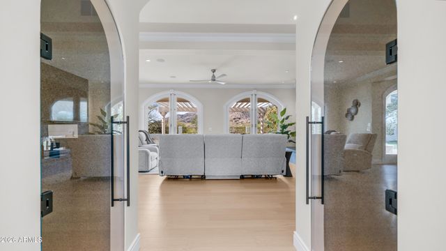 12240 S HONAH LEE Court, Phoenix, AZ 85044