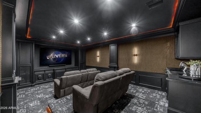 12240 S HONAH LEE Court, Phoenix, AZ 85044