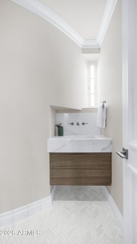 12240 S HONAH LEE Court, Phoenix, AZ 85044