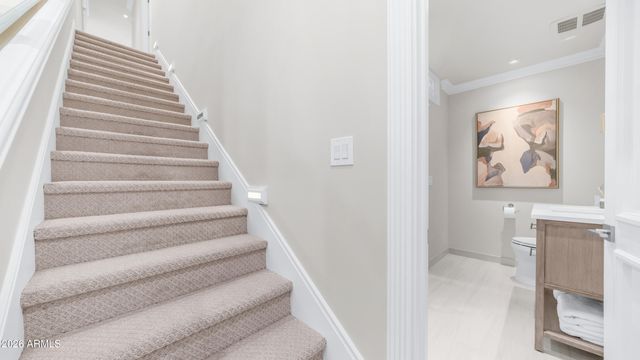 12240 S HONAH LEE Court, Phoenix, AZ 85044