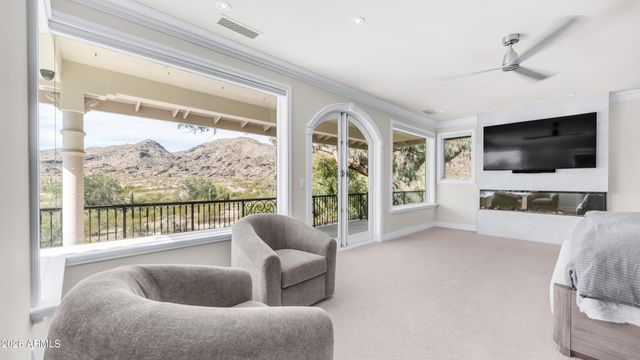 12240 S HONAH LEE Court, Phoenix, AZ 85044