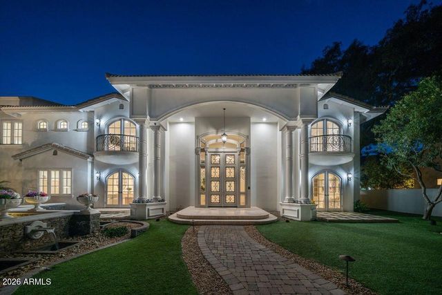 12240 S HONAH LEE Court, Phoenix, AZ 85044