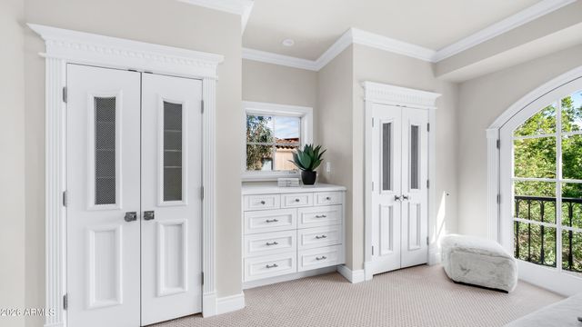 12240 S HONAH LEE Court, Phoenix, AZ 85044