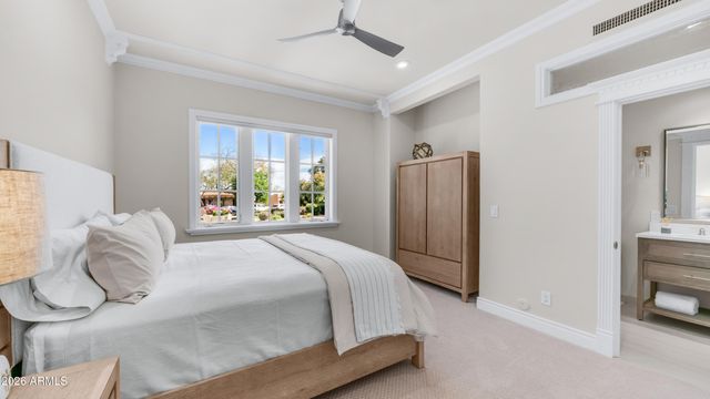 12240 S HONAH LEE Court, Phoenix, AZ 85044