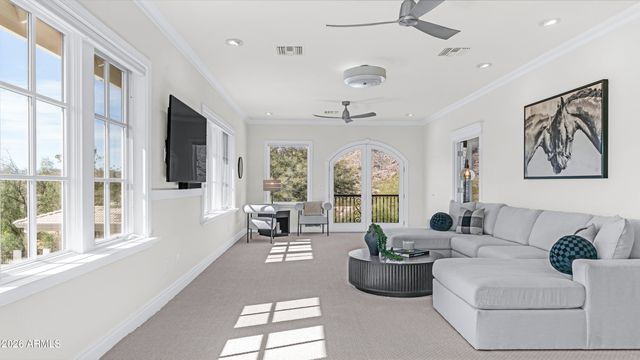 12240 S HONAH LEE Court, Phoenix, AZ 85044