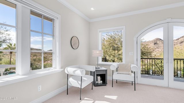 12240 S HONAH LEE Court, Phoenix, AZ 85044