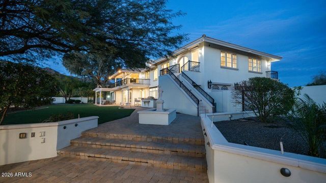 12240 S HONAH LEE Court, Phoenix, AZ 85044