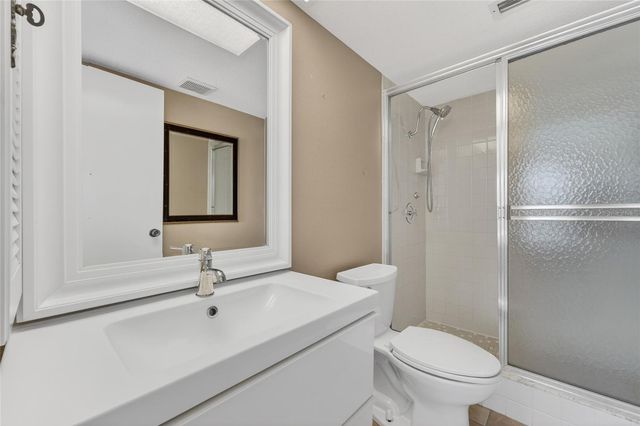 741 CAPRI ISLES BOULEVARD 111, Venice, FL 34292