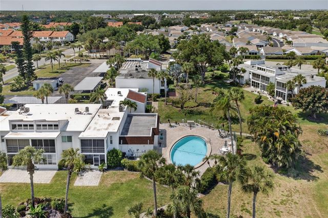 741 CAPRI ISLES BOULEVARD 111, Venice, FL 34292