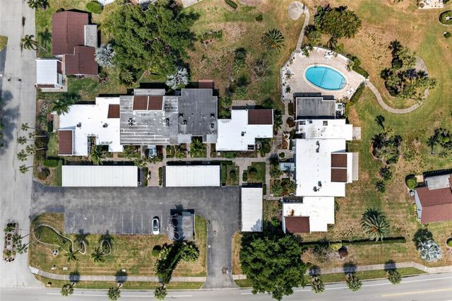741 CAPRI ISLES BOULEVARD 111, Venice, FL 34292