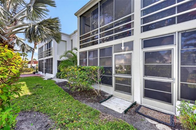 741 CAPRI ISLES BOULEVARD 111, Venice, FL 34292