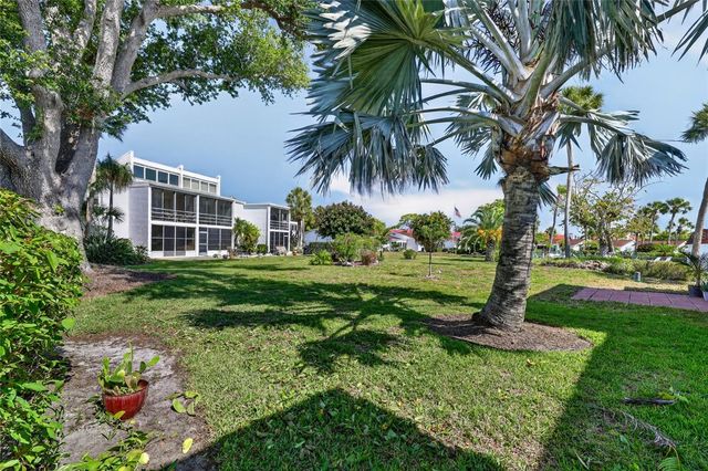 741 CAPRI ISLES BOULEVARD 111, Venice, FL 34292