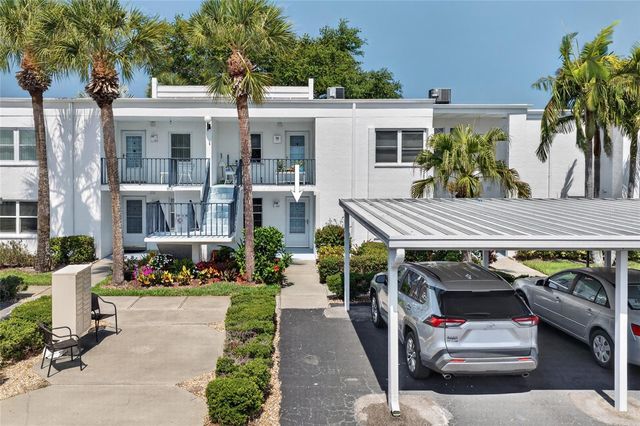 741 CAPRI ISLES BOULEVARD 111, Venice, FL 34292