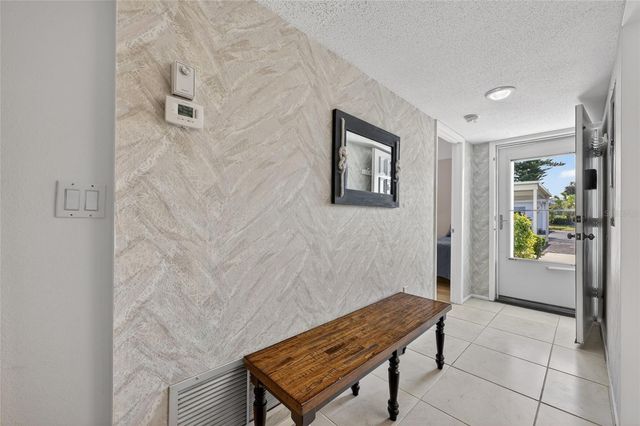 741 CAPRI ISLES BOULEVARD 111, Venice, FL 34292