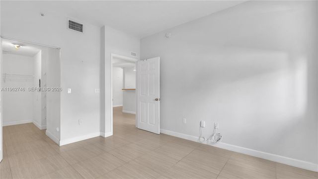 533 NE 3rd Ave 140, Fort Lauderdale, FL 33301