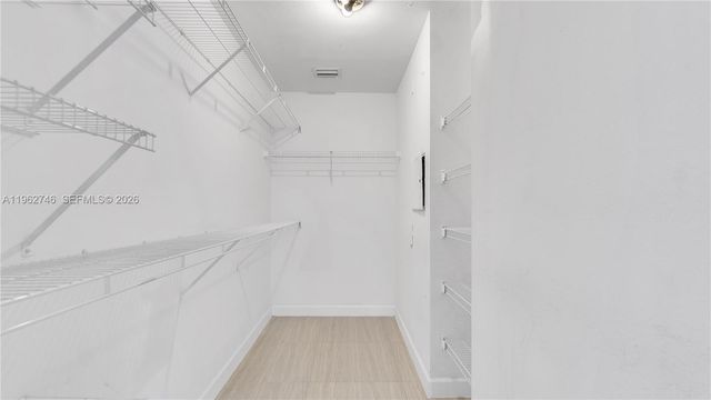 533 NE 3rd Ave 140, Fort Lauderdale, FL 33301