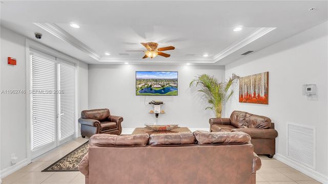 533 NE 3rd Ave 140, Fort Lauderdale, FL 33301