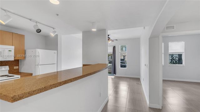 533 NE 3rd Ave 140, Fort Lauderdale, FL 33301