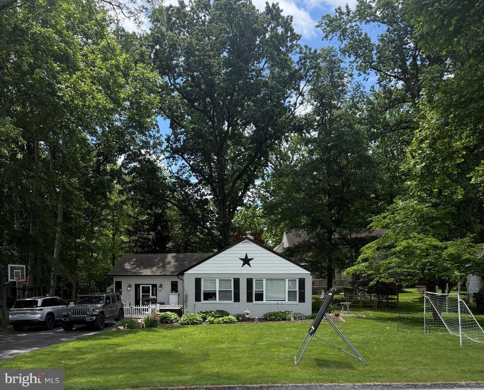932 LINCOLN AVE, West Chester, PA 19380