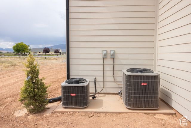 1025 S 800 E, Monroe, UT 84724