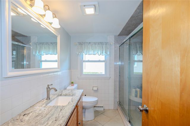 68 Brookside Avenue, North Providence, RI 02911