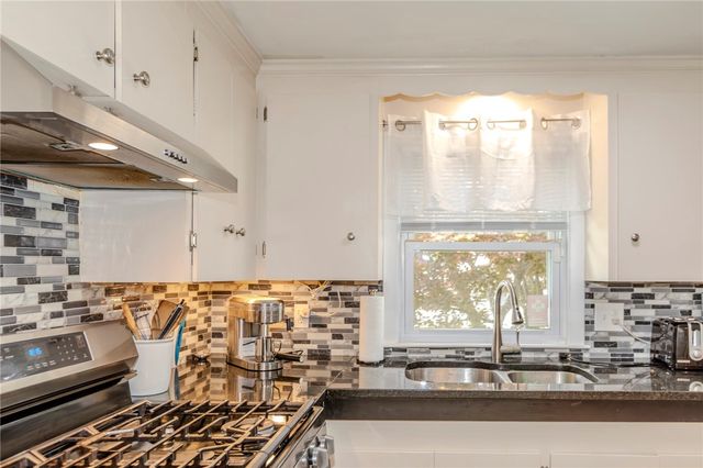 68 Brookside Avenue, North Providence, RI 02911