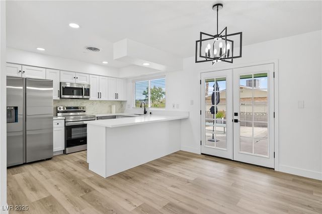 405 Scenic Drive, Henderson, NV 89002