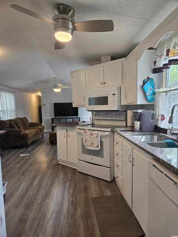 495 Clubhouse Rd., Garden City Beach, SC 29576