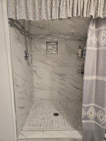 495 Clubhouse Rd., Garden City Beach, SC 29576