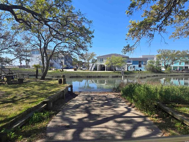 495 Clubhouse Rd., Garden City Beach, SC 29576