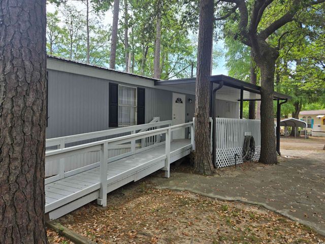 495 Clubhouse Rd., Garden City Beach, SC 29576