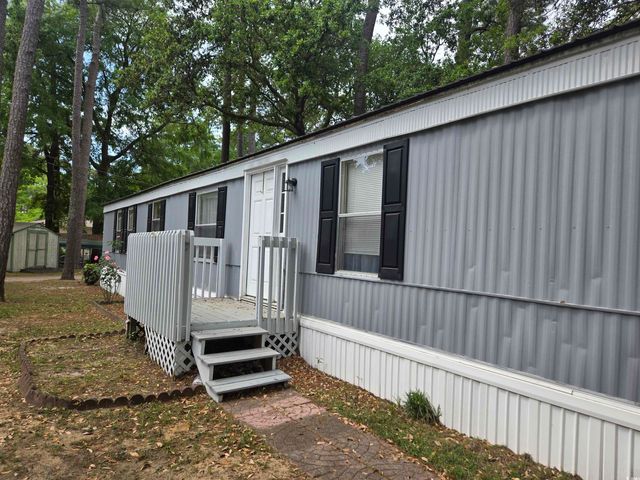 495 Clubhouse Rd., Garden City Beach, SC 29576