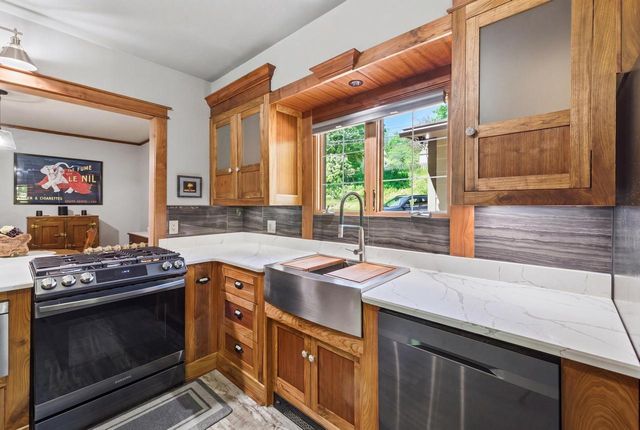 716 S 6th AVENUE, West Bend, WI 53095