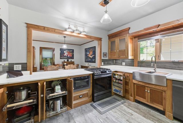716 S 6th AVENUE, West Bend, WI 53095