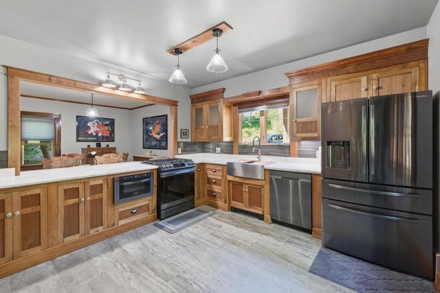 716 S 6th AVENUE, West Bend, WI 53095