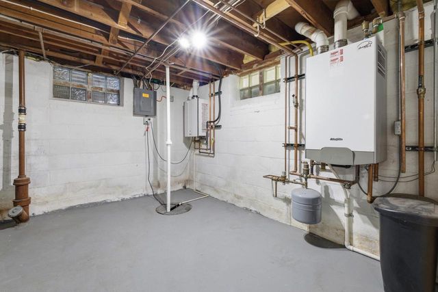 716 S 6th AVENUE, West Bend, WI 53095