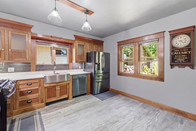 716 S 6th AVENUE, West Bend, WI 53095