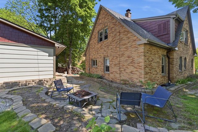 716 S 6th AVENUE, West Bend, WI 53095