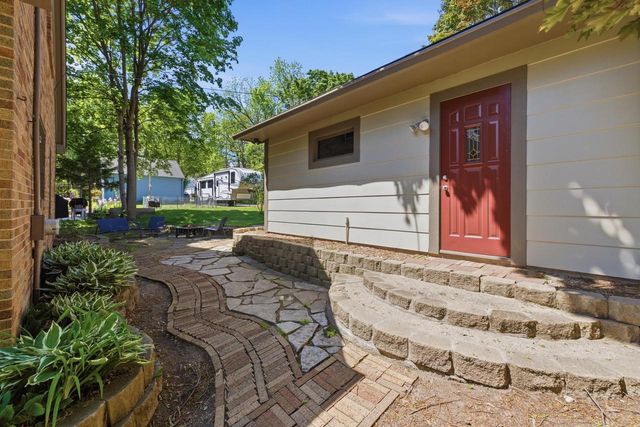 716 S 6th AVENUE, West Bend, WI 53095