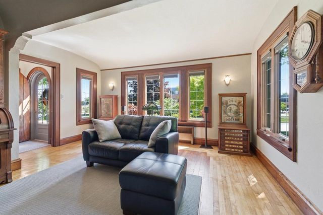716 S 6th AVENUE, West Bend, WI 53095