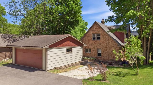 716 S 6th AVENUE, West Bend, WI 53095