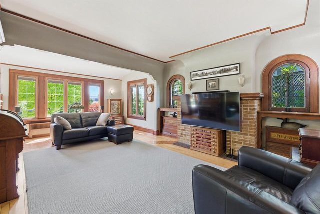 716 S 6th AVENUE, West Bend, WI 53095