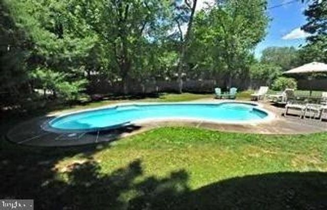 7303 MOUNTAIN AVE, Elkins Park, PA 19027