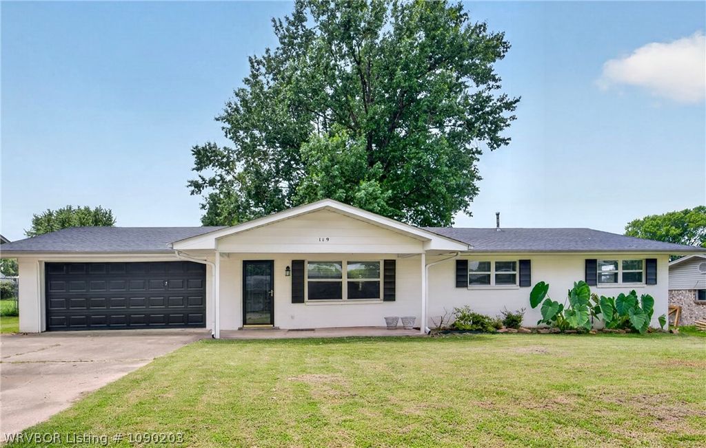 119 Teen Drive, Arkoma, OK 74901