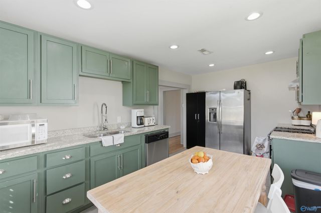 528 N Royal Avenue, Florence, AL 35630